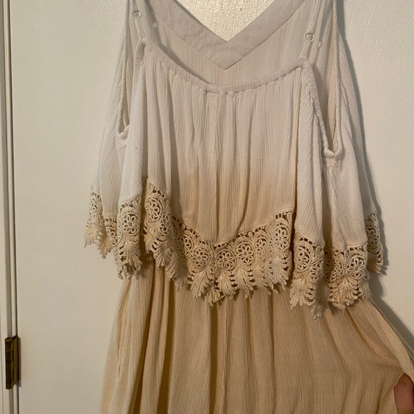 Ombre Lace Pink & Cream Romper - Medium 🪷 - Picture 5 of 6